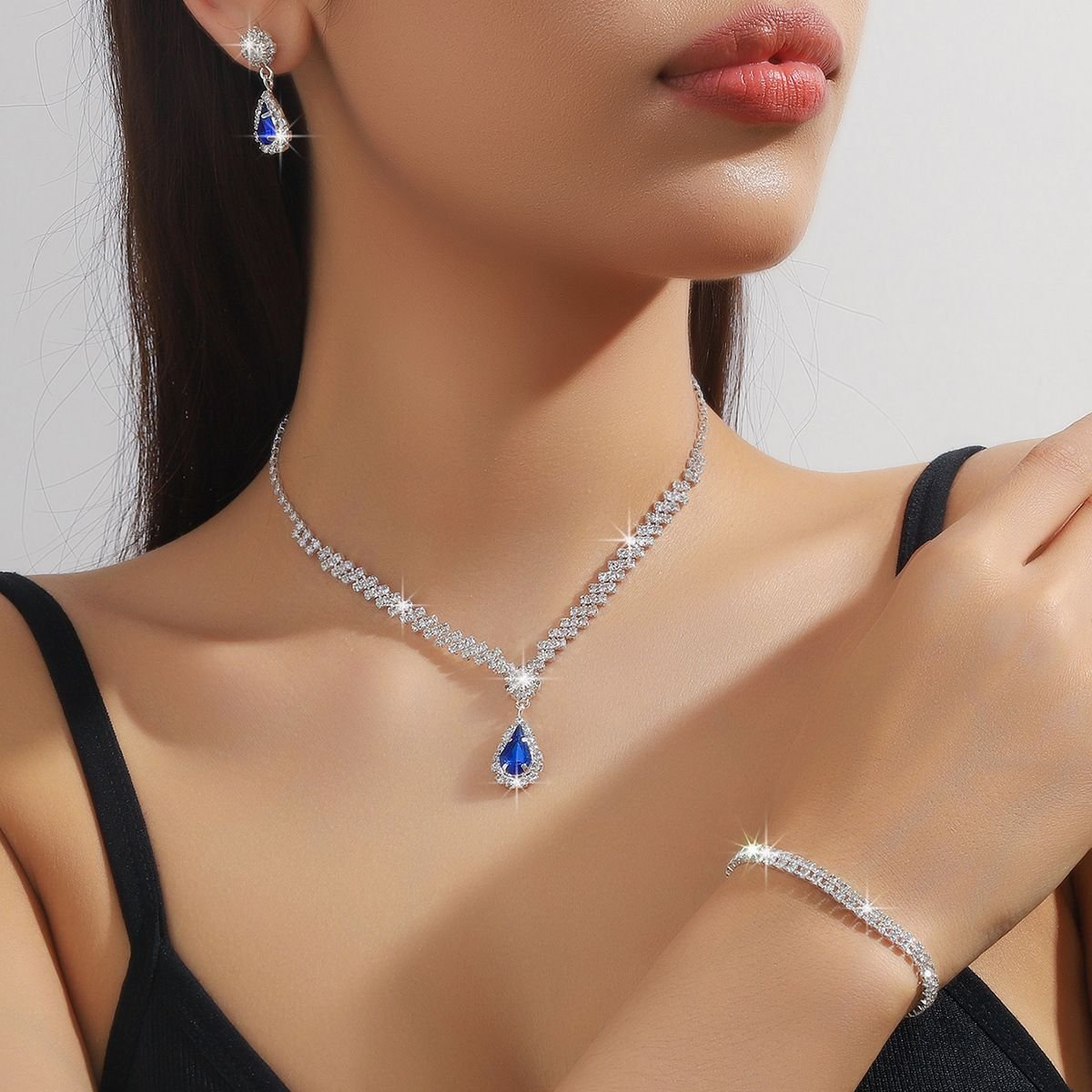 Silver Jewelry Necklace Bracelet Set - Image 2